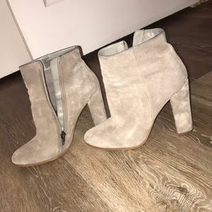 Steve Madden gray suede bootie heels!